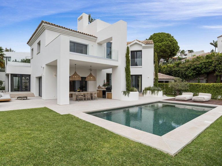 Villa for Sale in Benahavís, Malaga 3