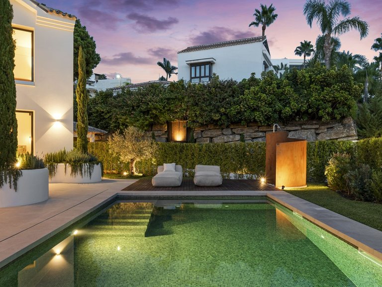 Villa for Sale in Benahavís, Malaga 30