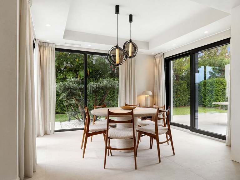 Villa for Sale in Benahavís, Malaga 9
