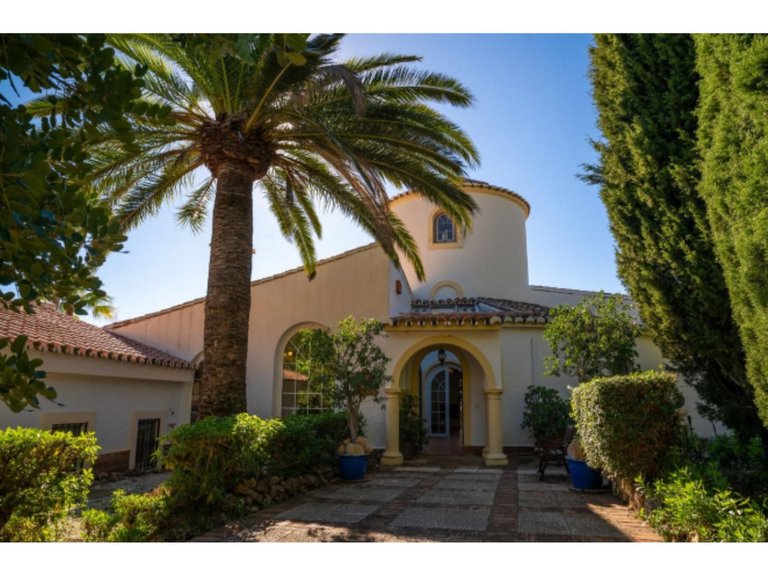 Villa for Sale in Mijas, Malaga 11