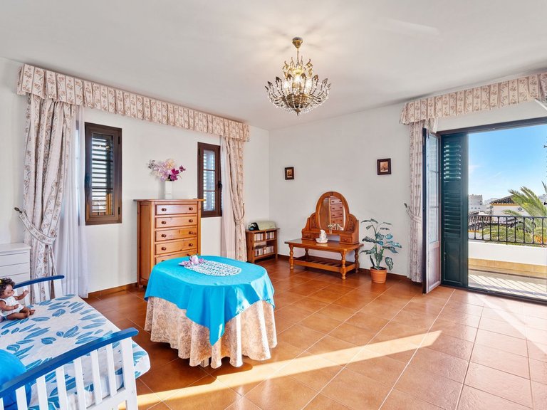 Villa for Sale in Arroyo De La Miel, Malaga 14