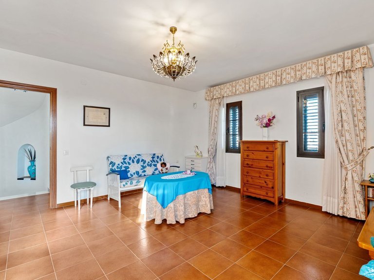 Villa for Sale in Arroyo De La Miel, Malaga 15