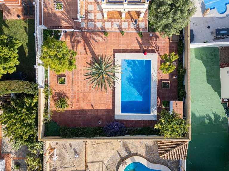 Villa for Sale in Arroyo De La Miel, Malaga 37