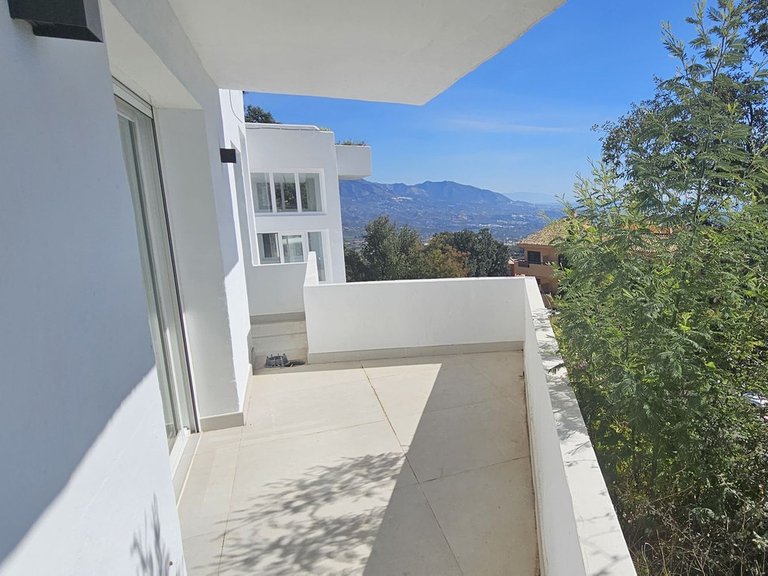 Apartment for Sale in Inland La Mairena, Malaga 9