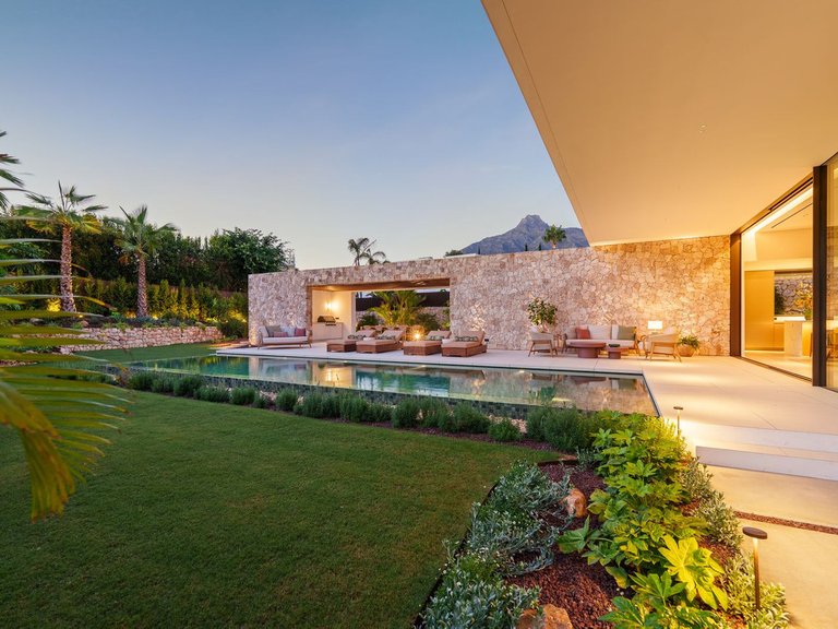 Villa for Sale in Marbella, Malaga 36