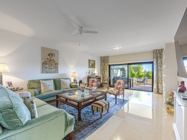 Apartment for Sale in Benahavís, Malaga 1