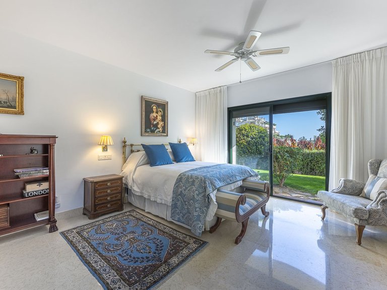 Apartment for Sale in Benahavís, Malaga 10