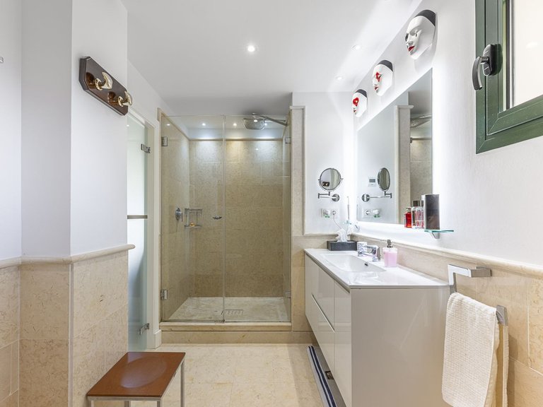 Apartment for Sale in Benahavís, Malaga 15