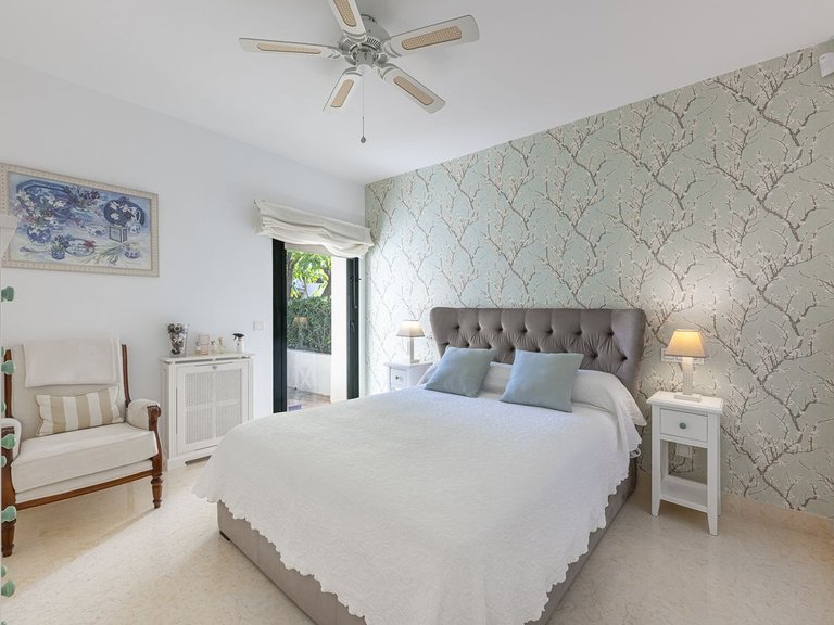 Apartment for Sale in Benahavís, Malaga 16