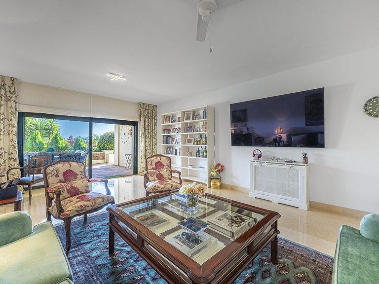 Apartment for Sale in Benahavís, Malaga 2