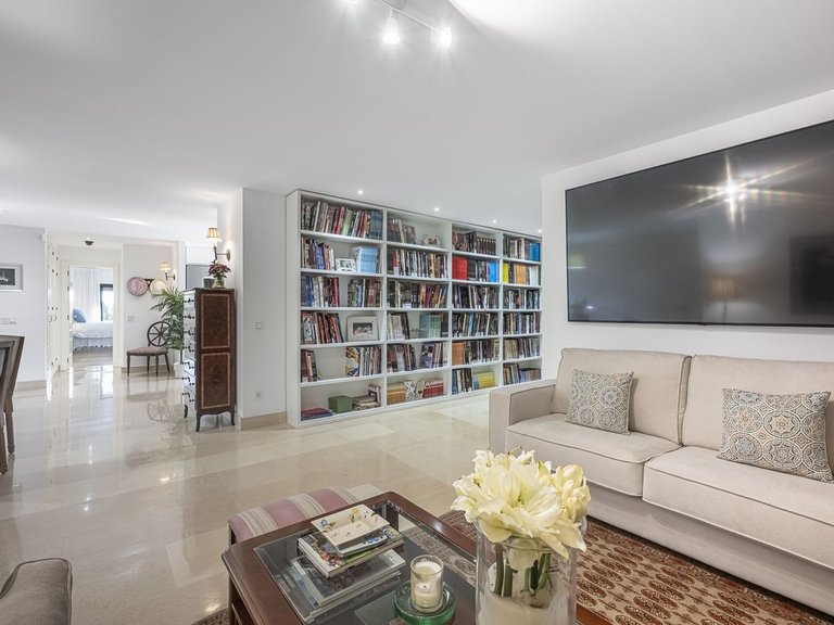 Apartment for Sale in Benahavís, Malaga 24