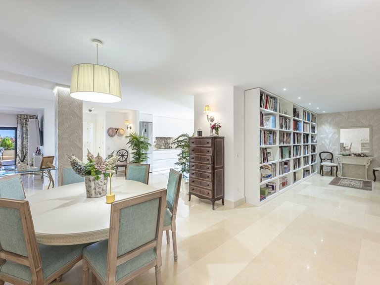 Apartment for Sale in Benahavís, Malaga 25