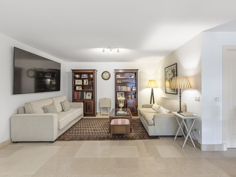 Apartment for Sale in Benahavís, Malaga 27