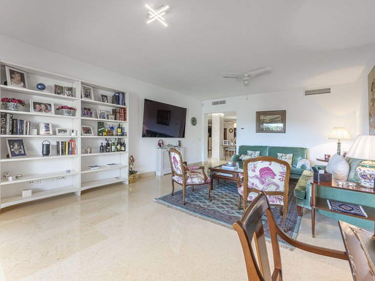 Apartment for Sale in Benahavís, Malaga 6