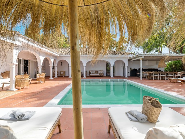Villa for Sale in Hacienda Las Chapas, Malaga 1