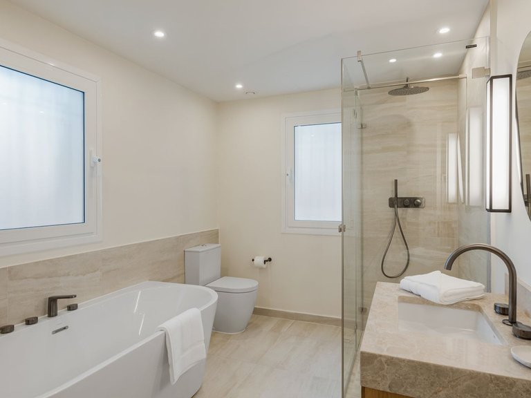 Villa for Sale in Hacienda Las Chapas, Malaga 15