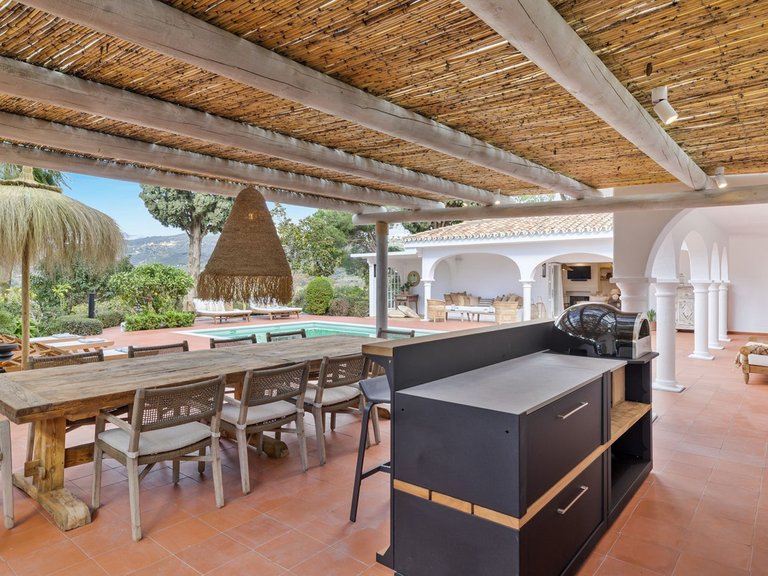 Villa for Sale in Hacienda Las Chapas, Malaga 2