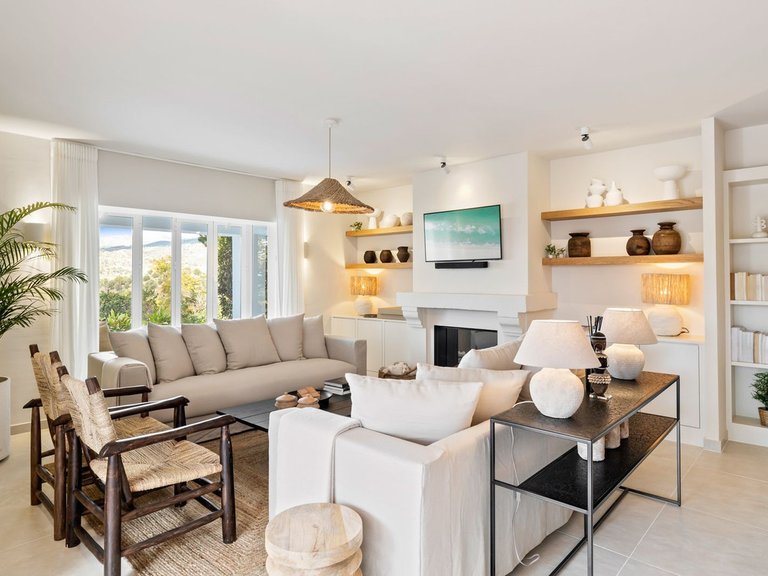 Villa for Sale in Hacienda Las Chapas, Malaga 8