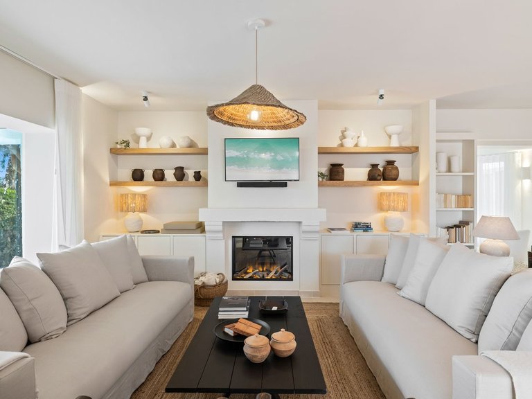 Villa for Sale in Hacienda Las Chapas, Malaga 9