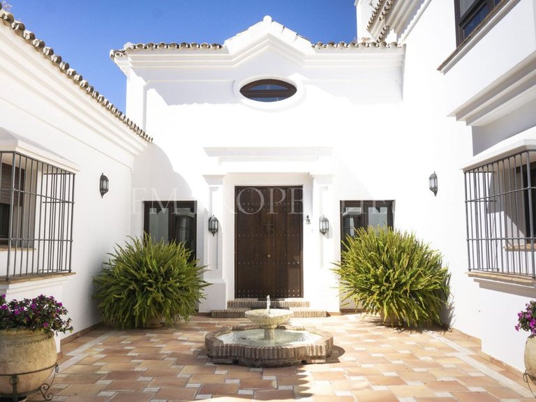 Villa for Sale in Marbella, Malaga 16