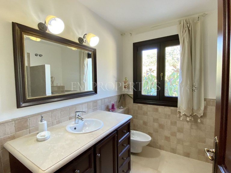 Villa for Sale in Marbella, Malaga 25