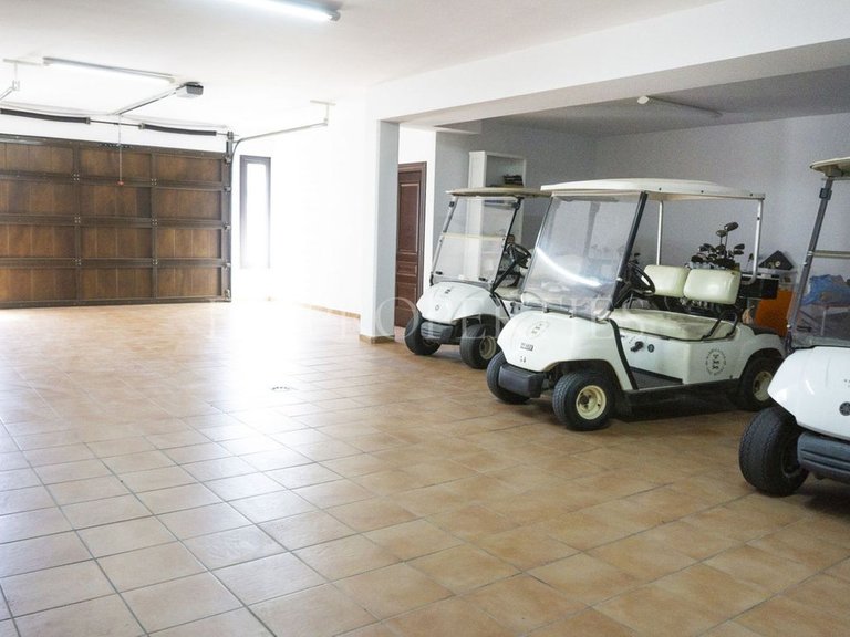 Villa for Sale in Marbella, Malaga 26