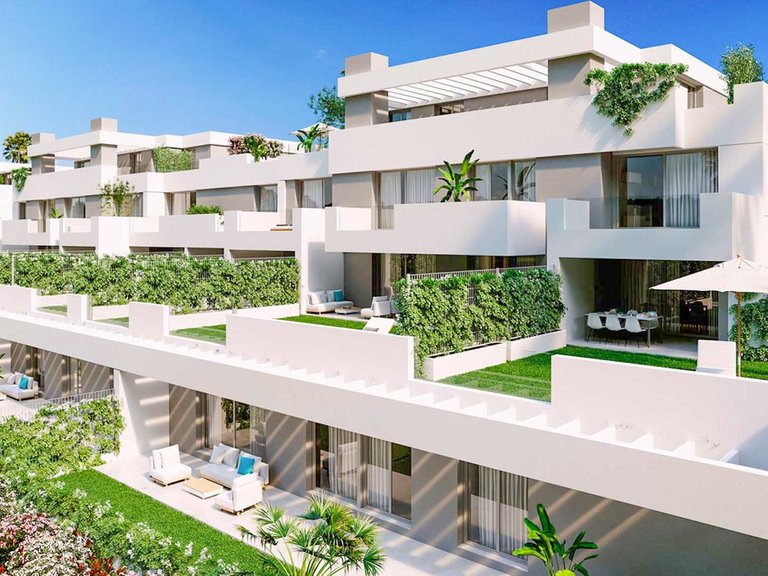 Plot for Sale in New Golden Mile, Malaga 1