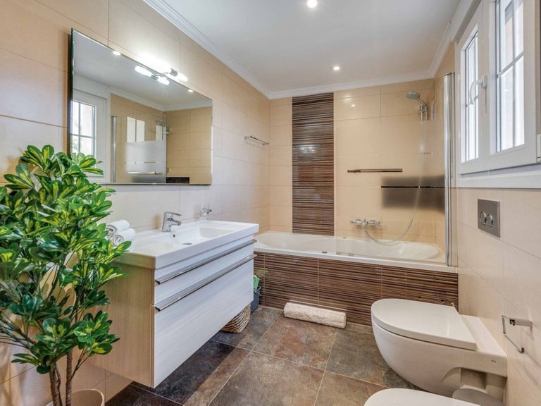 Villa for Sale in Marbesa, Malaga 12