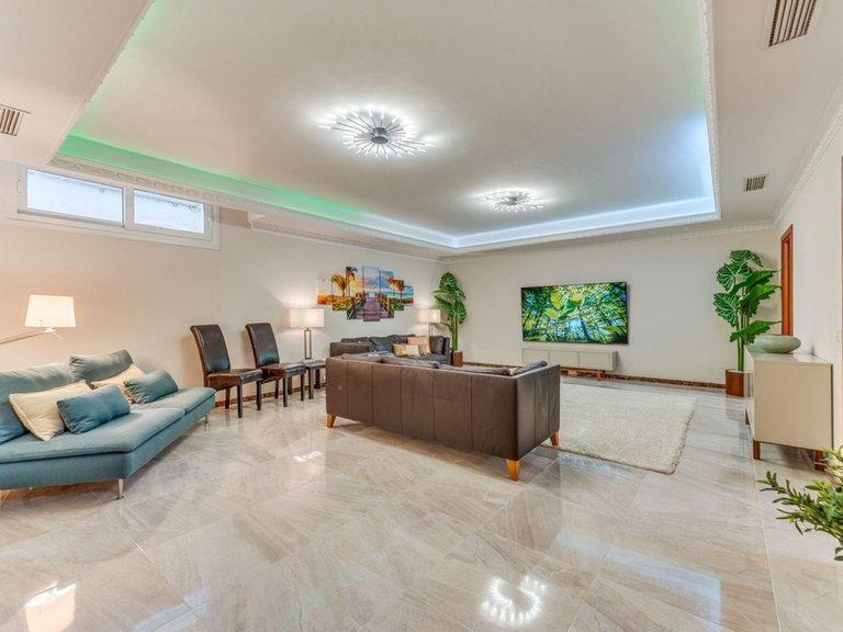 Villa for Sale in Marbesa, Malaga 20