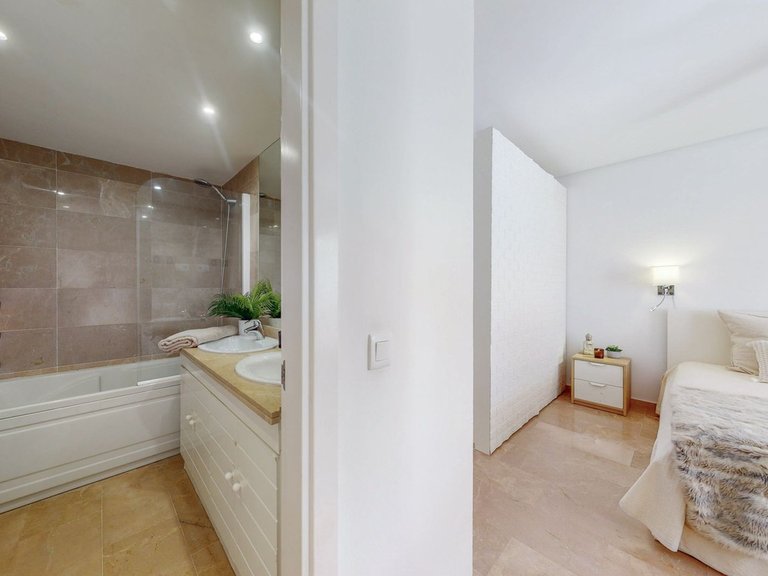 Apartment for Sale in Torrequebrada, Malaga 7