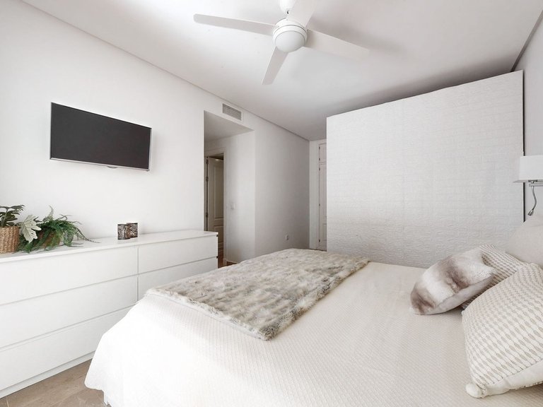 Apartment for Sale in Torrequebrada, Malaga 8