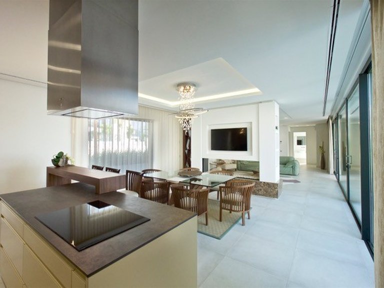 Villa for Sale in Costa del Sol Benahavís, Malaga 2