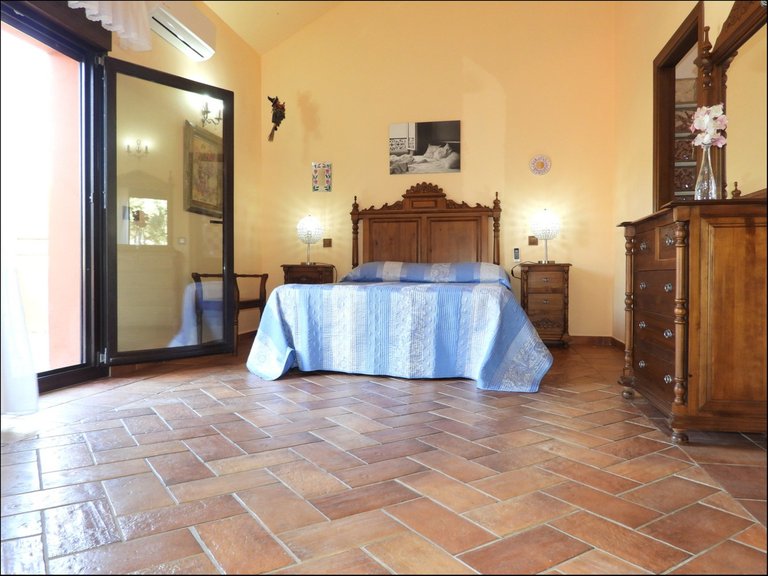 Villa for Sale in La Duquesa, Malaga 4