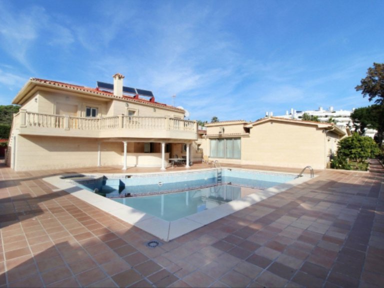 Villa for  in Guadalmina Baja, Malaga 19