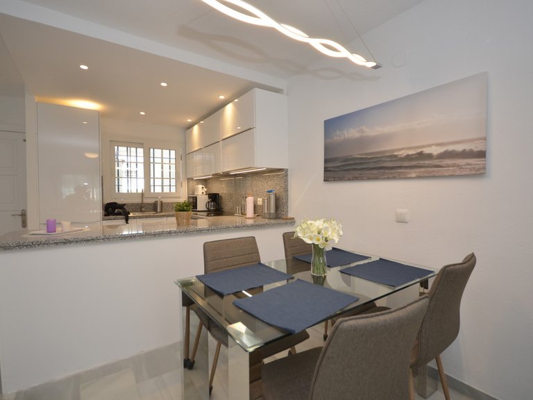 Apartment for Weekly Rent in La Duquesa, Malaga 12