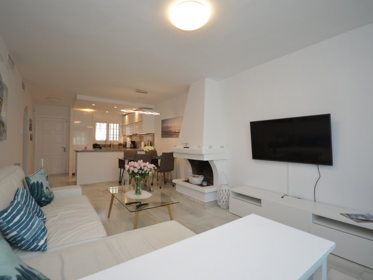 Apartment for Weekly Rent in La Duquesa, Malaga 13