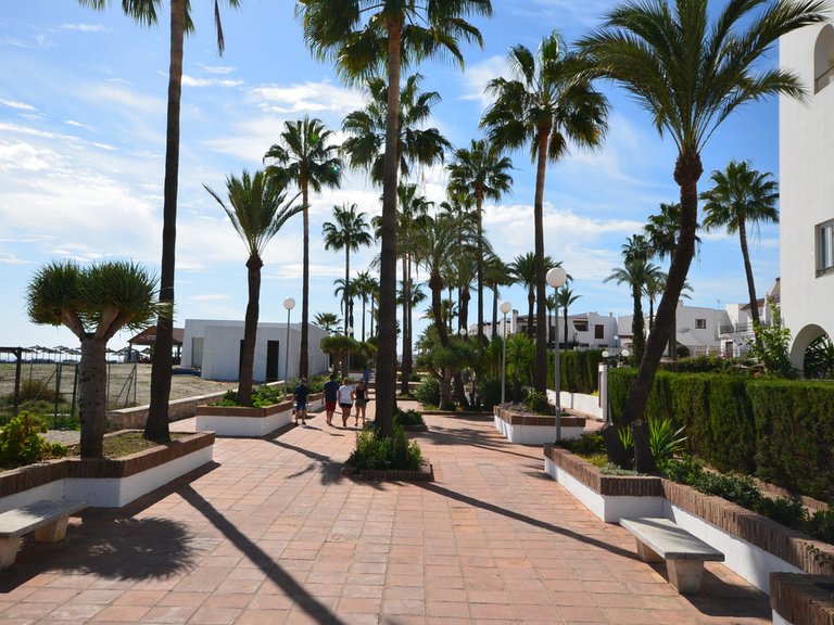 Apartment for Weekly Rent in La Duquesa, Malaga 21