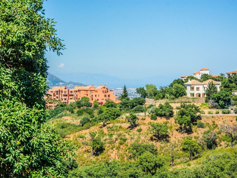 Plot for Sale in La Mairena, Malaga 1