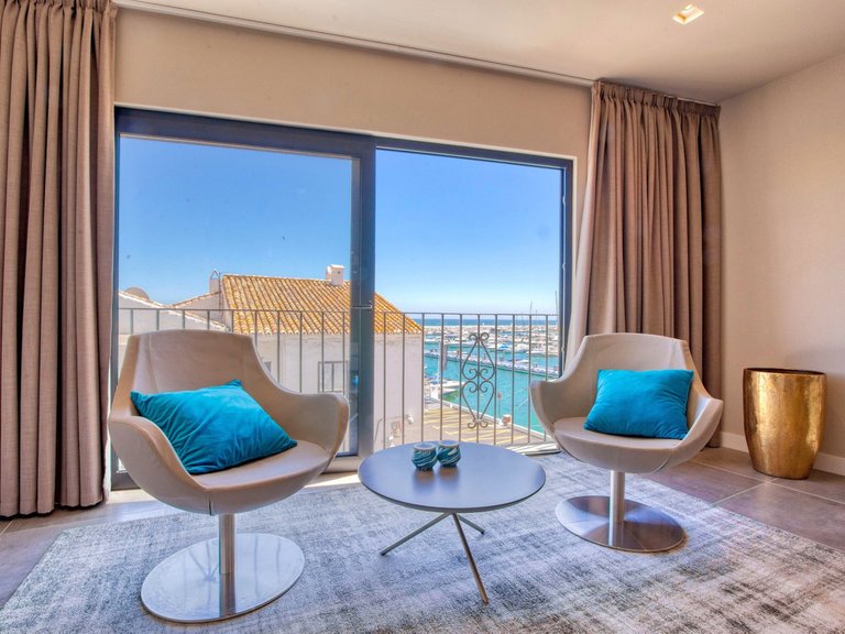 Apartment for Sale in Puerto Banús, Malaga 24