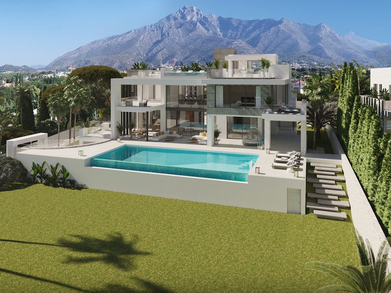 Villa for Sale in Marbella, Malaga 1