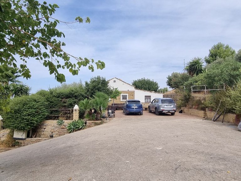 Villa for Sale in Casares, Malaga 6