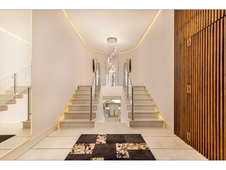 Apartment for  in Puerto Banús, Malaga 10