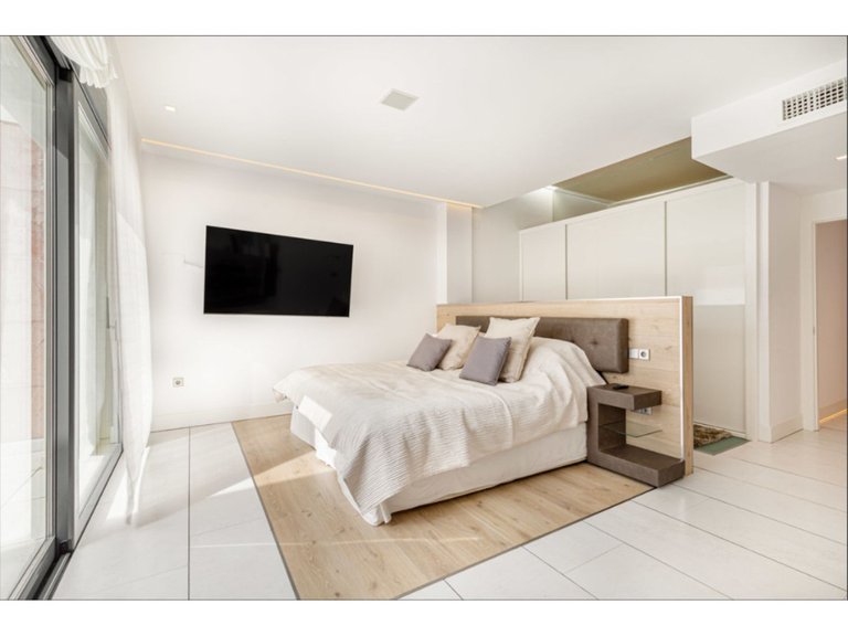 Apartment for  in Puerto Banús, Malaga 11