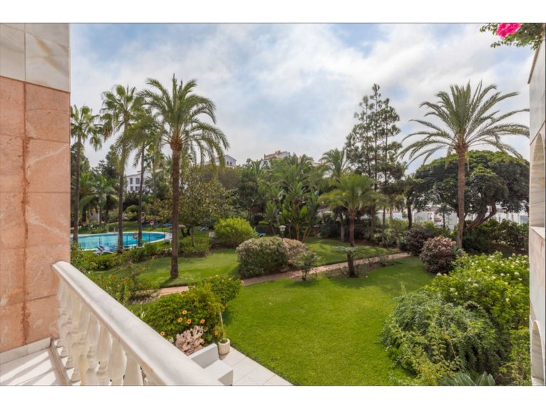 Apartment for  in Puerto Banús, Malaga 14