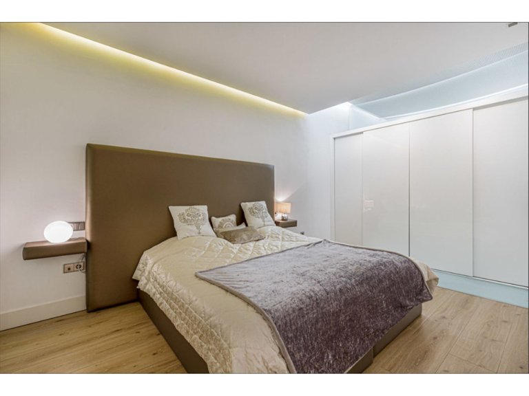 Apartment for  in Puerto Banús, Malaga 17