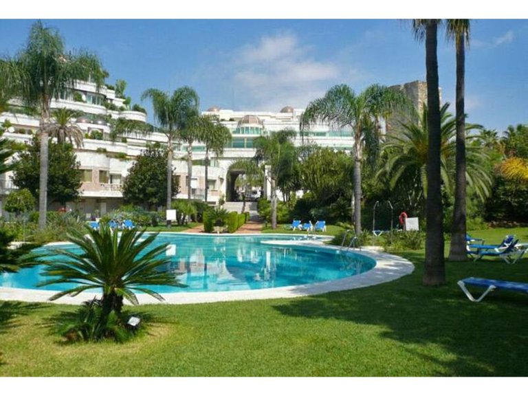 Apartment for  in Puerto Banús, Malaga 25