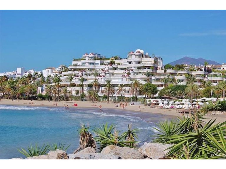 Apartment for  in Puerto Banús, Malaga 26