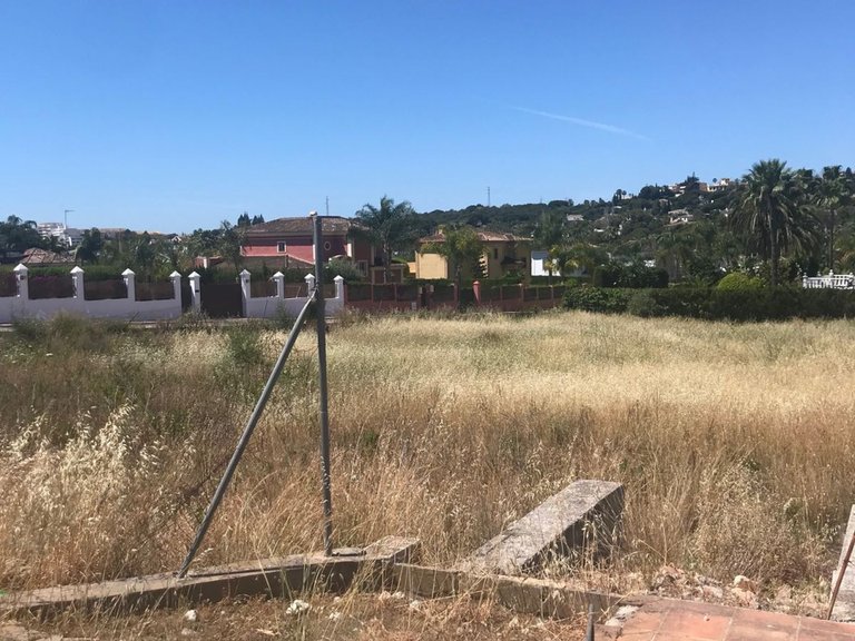 Plot for Sale in Nueva Andalucía, Malaga 1