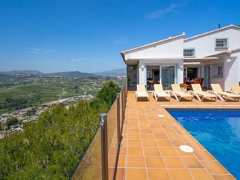 Villa for Sale in Moraira, Alicante 27