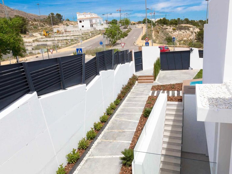 Villa for Sale in Finestrat, Alicante 20